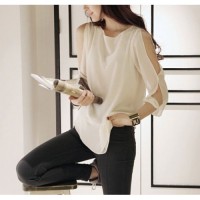 الملابس العلويه